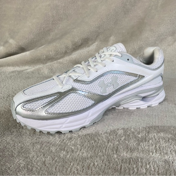 Under Armour UA Apparition Mens Shoes Sneakers Size 11 White Gray NEW - Picture 6 of 10
